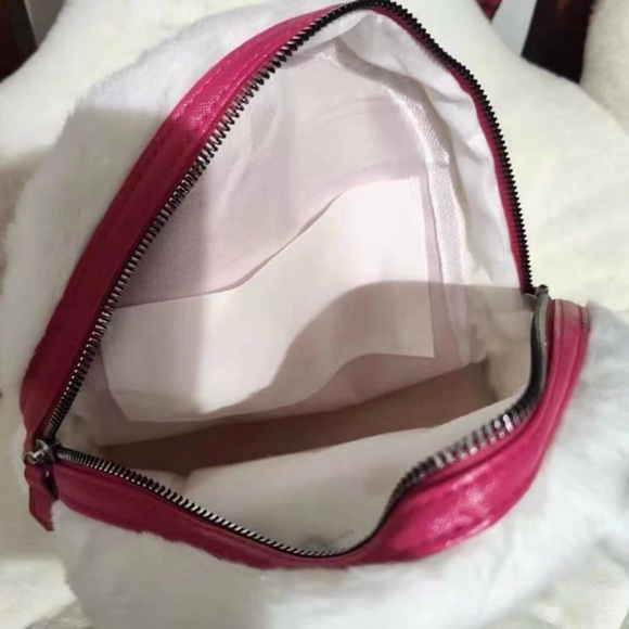 🆕 Hello Kitty backpack 🎒 - Picture 4 of 6